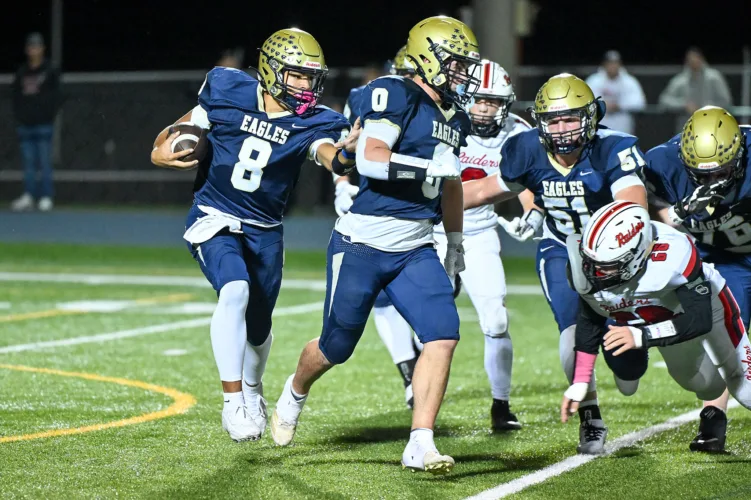 Eagles look to build off bounce-back win against 7-1 Central
